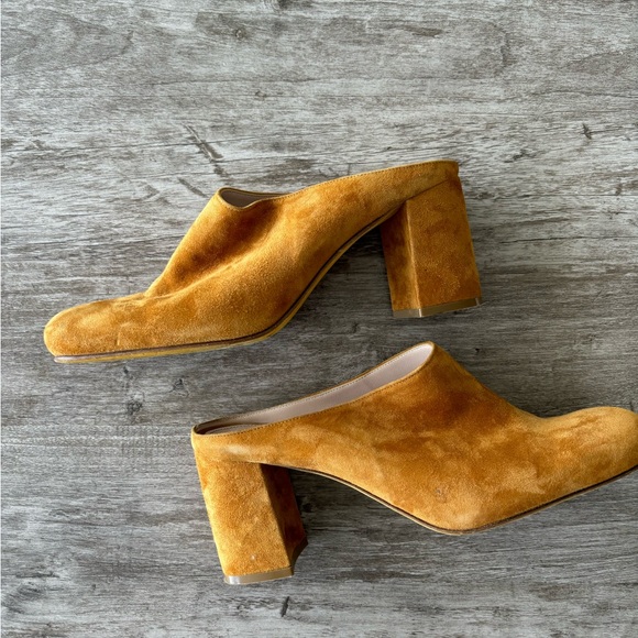 Michele Lopriore Suede Tan Mules Slip On Block Heels Italy 
EU Size 40 US 9 - Picture 2 of 8